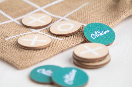 JUX Creative Tic-Tac-Toe-Spiel